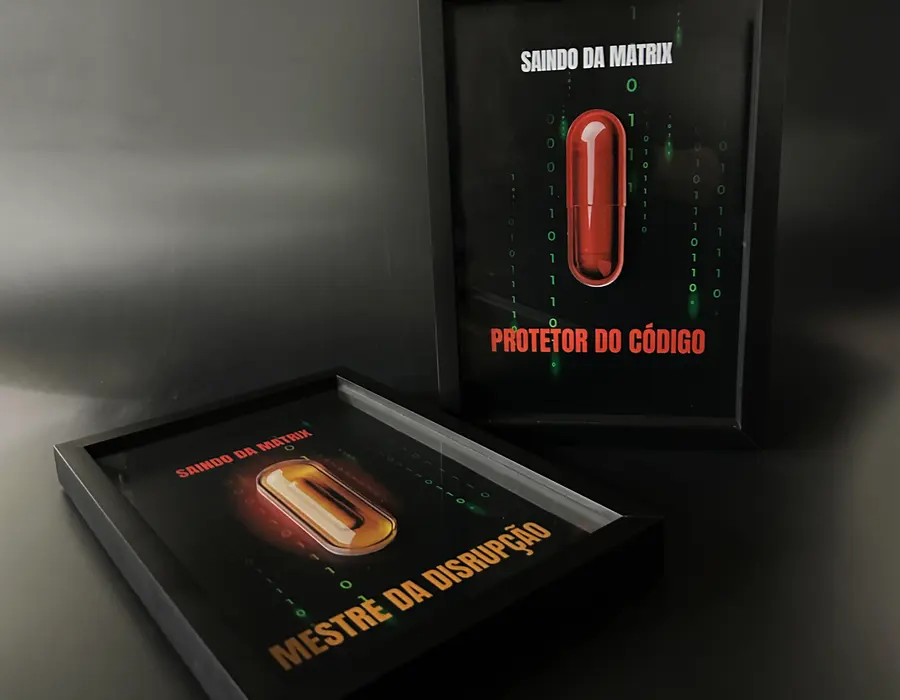 Dois quadros de conquista do tema Saindo da Matrix, Protetor do Código e Mestre da Disrupção
